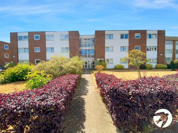 2 Bedroom Flat To Rent In Lessness Park, Belvedere, DA17