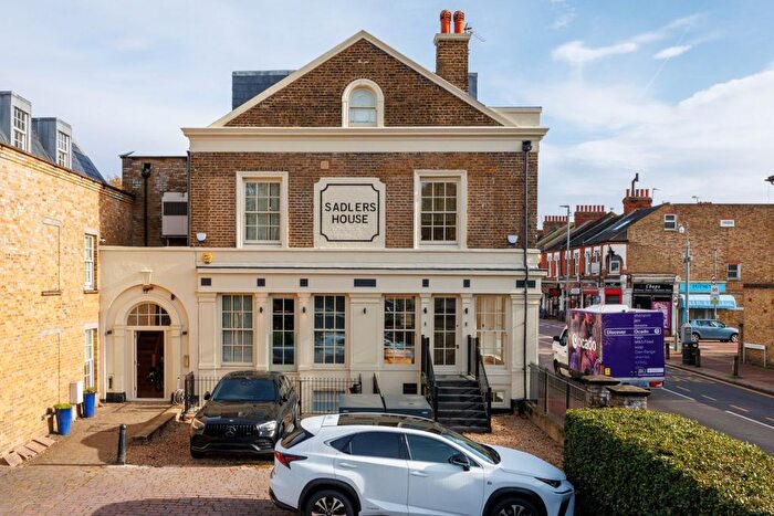 2 Bedroom Flat For Sale In Sadlers House, Lower Richmond Road, SW15