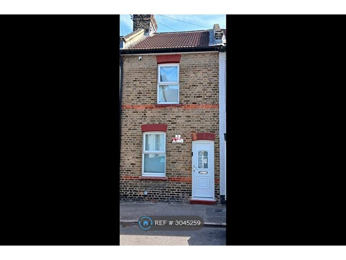 3 Bedroom Terraced House To Rent In Factory Road, Northfleet, Gravesend, DA11