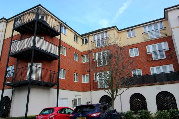 1 Bedroom Apartment To Rent In Long Acre House, West Thamesmead, SE28