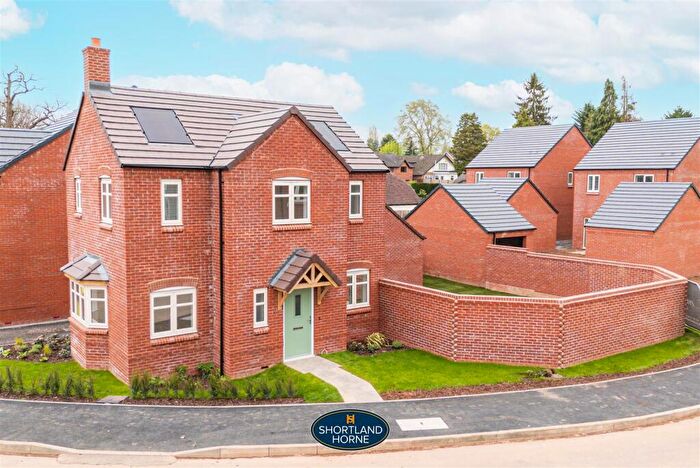 3 Bedroom Detached House For Sale In Waterfield Drive, Cromwell Lane, Burton Green, Coventry, CV4