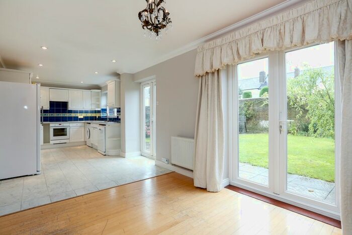 5 Bedroom Detached House To Rent In Victoria Mews, London, SW18