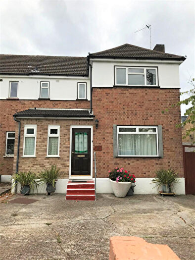 3 Bedroom Semi Detached House To Rent In Brockley View, London, SE23