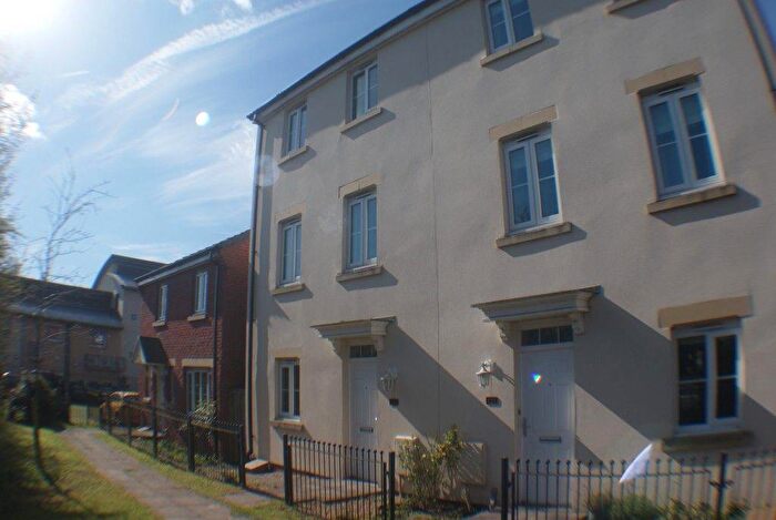 4 Bedroom Town House To Rent In Barley Leaze, Chippenham, SN14