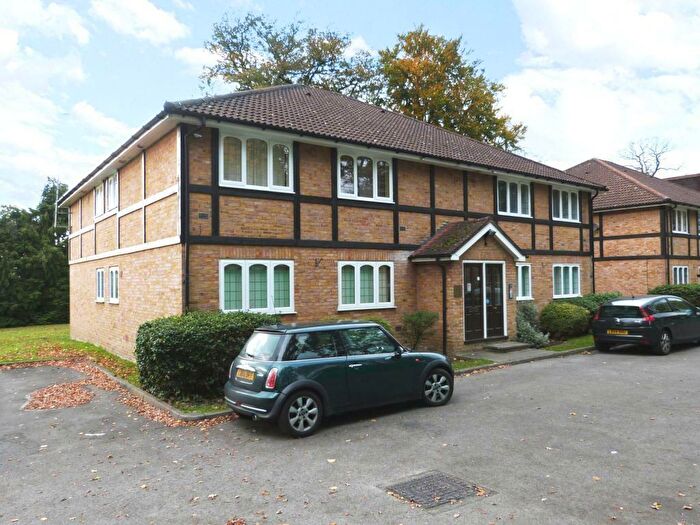 1 Bedroom Apartment To Rent In Aragon Court, Easthampstead, Bracknell, Berkshire, RG12