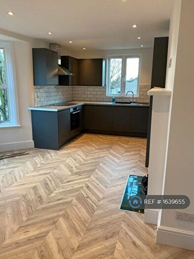 2 Bedroom Flat To Rent In Stratford, London, E15