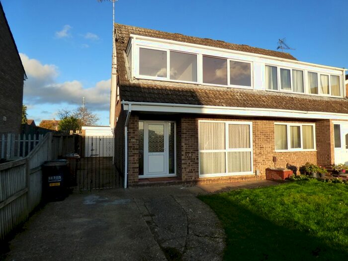 3 Bedroom Semi-Detached House To Rent In Leyhill Drive, Luton, LU1