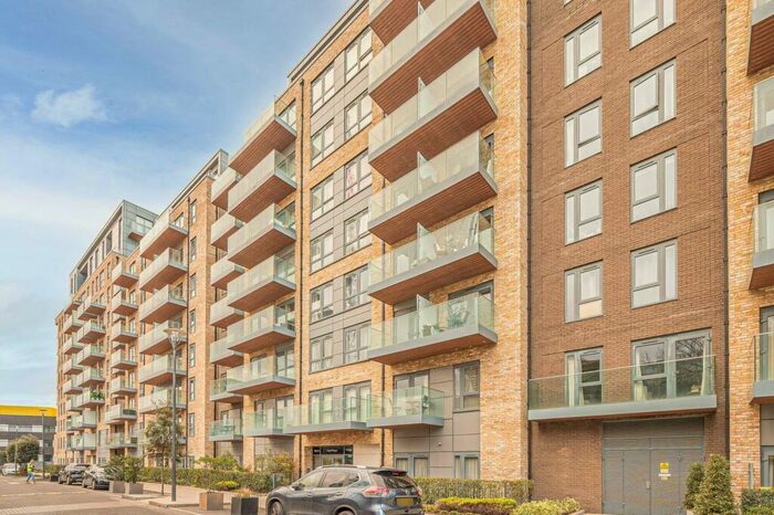 2 Bedroom Flat To Rent In Beaufort Square, Colindale, London, NW9