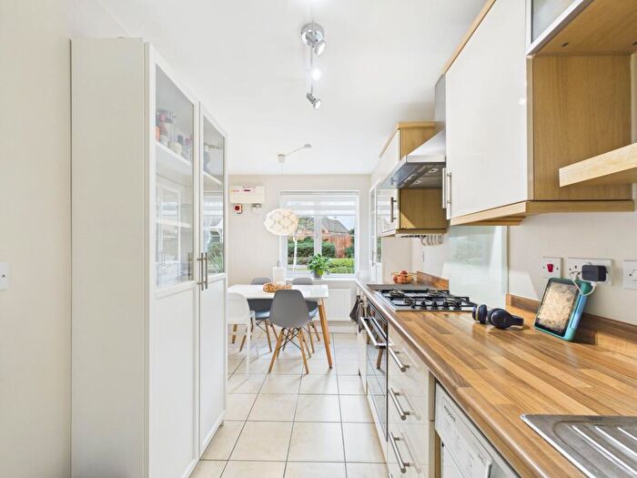 3 Bedroom Town House For Sale In Thistle Close, Yaxley, PE7