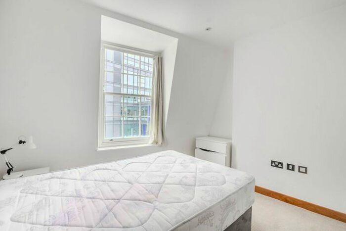 2 Bedroom Flat To Rent In Bedford Row, Holborn, London, WC1R
