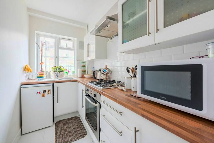 1 Bedroom Flat To Rent In Chiswick Village, Chiswick, London, W4