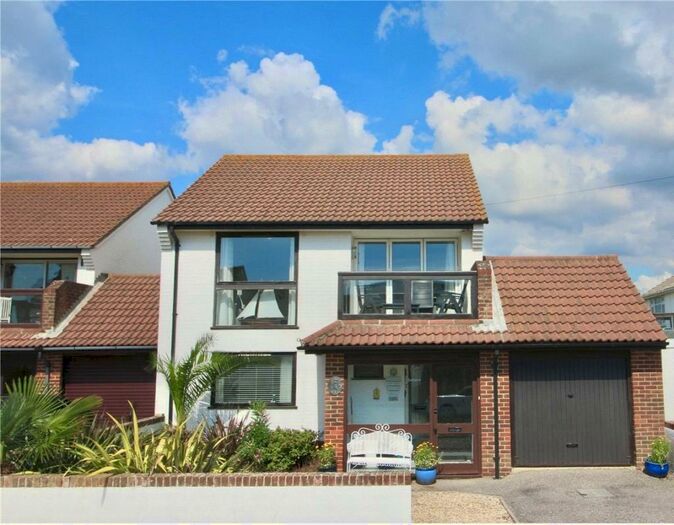 4 Bedroom Link Detached House To Rent In Castle Close, Milford On Sea, Lymington, Hampshire, SO41