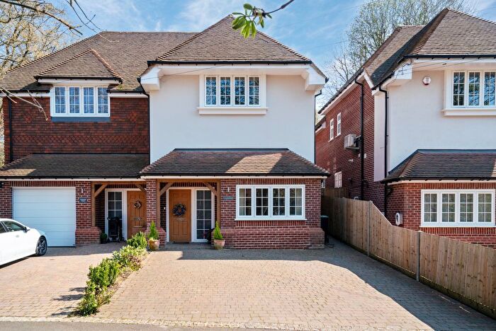 3 Bedroom Semi-Detached House For Sale In Homefield Road, Chorleywood, WD3