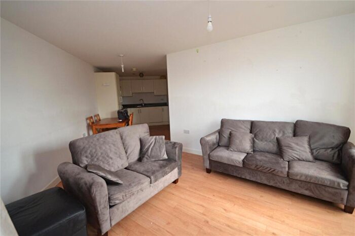 2 Bedroom Apartment To Rent In Flat Harding House, Harding Street, SN1