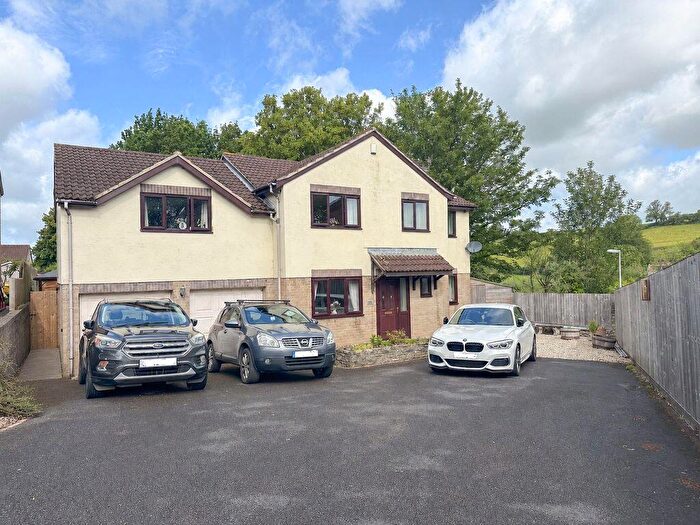 5 Bedroom Detached House For Sale In Naisholt Road, Shepton Mallet, BA4