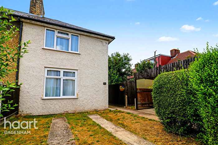 2 Bedroom End Of Terrace House For Sale In Canonsleigh Road, Dagenham, RM9