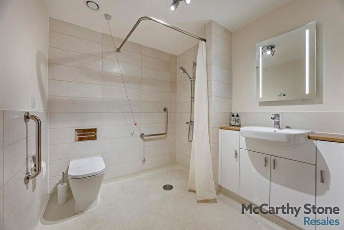2 Bedroom Apartment For Sale In Shackleton Place, Devizes, Wiltshire, SN10