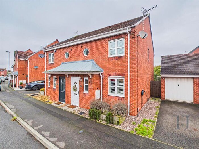 3 Bedroom Semi Detached House For Sale In Wibberley Drive, Ruddington, Nottingham, NG11