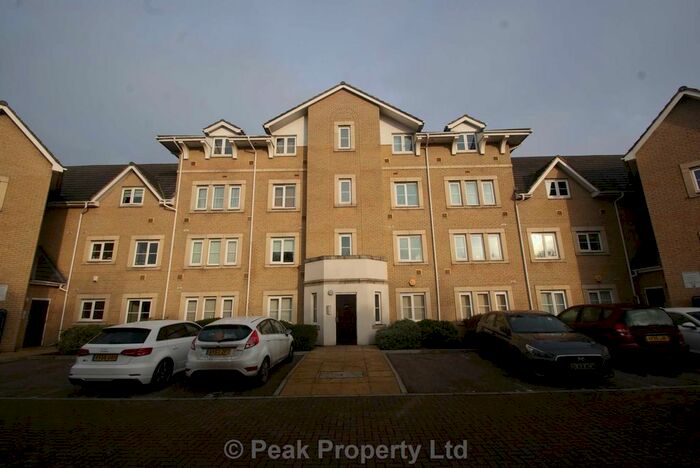 2 Bedroom Flat To Rent In Walnut Close, Laindon SS15