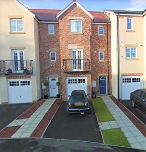 4 Bedroom House To Rent In Faraday Court, Sheraton Park, Durham, DH1