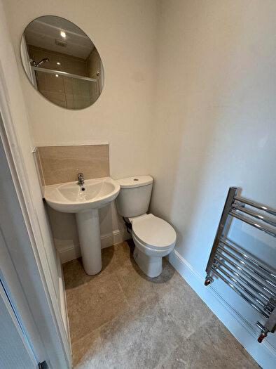 1 Bedroom Flat To Rent In Queens Avenue, Tunstall, ST6