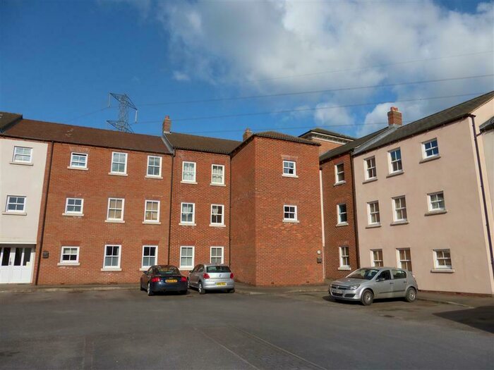 2 Bedroom Flat To Rent In Stafford Keep, Aylesbury, HP19