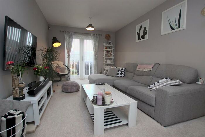 3 Bedroom Mews To Rent In Gifford Way, Darwen, BB3