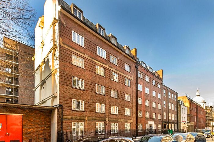 2 Bedroom Flat To Rent In Boswell Street, Bloomsbury, London, WC1N