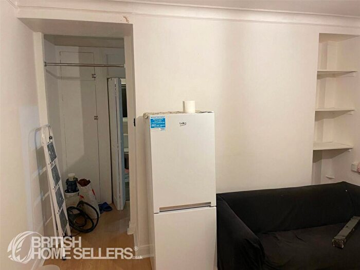 1 Bedroom Apartment For Sale In North End Road, Wembley, HA9