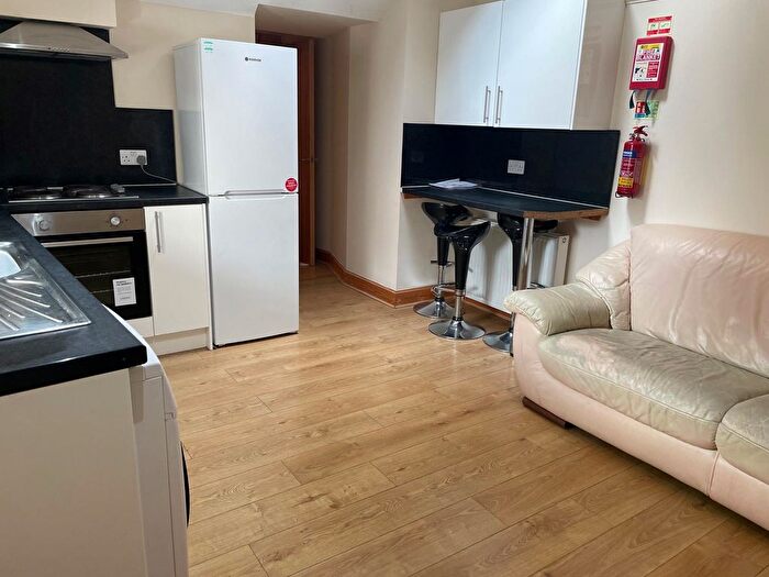 3 Bedroom Flat To Rent In Exchange Street (/R), Dundee (City Centre), DD1