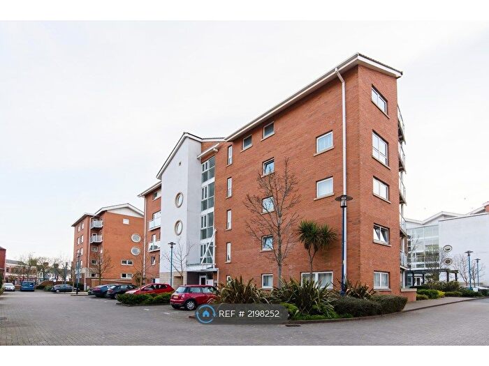 2 Bedroom Flat To Rent In Heol Tredwen, Cardiff, CF10