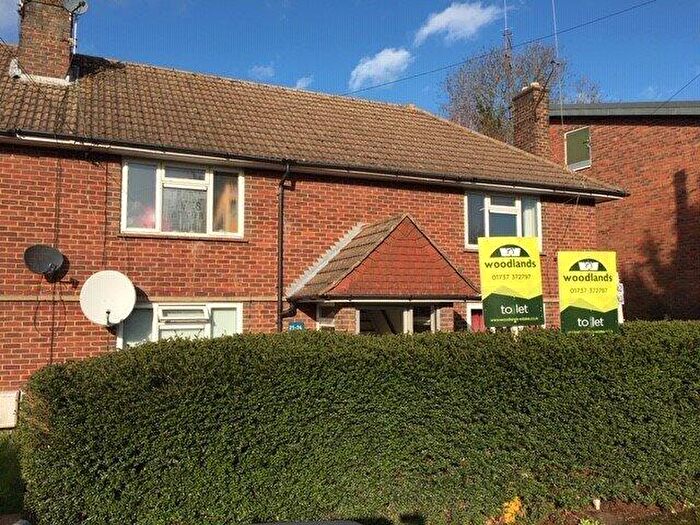 Flat To Rent In Shamrock Close, Fetcham, KT22