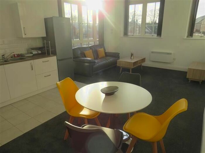 1 Bedroom Flat To Rent In Crocketts Lane, Smethwick, Birmingham, B66