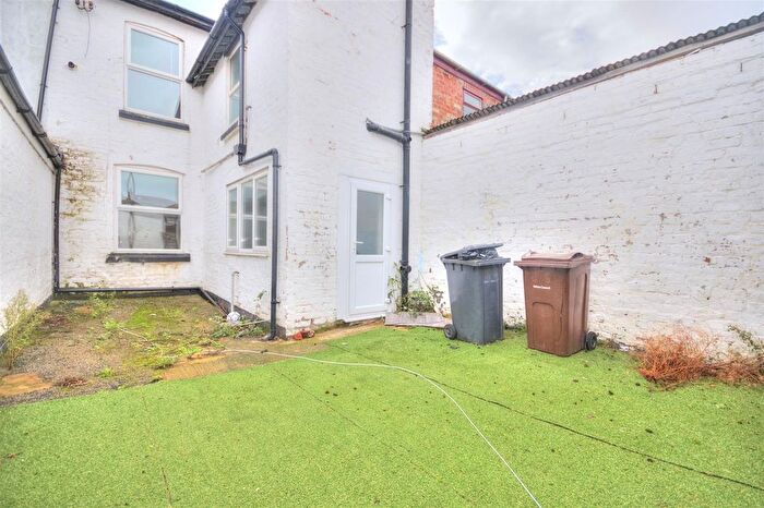 3 Bedroom Terraced House To Rent In Victoria Road, Crosby, L23