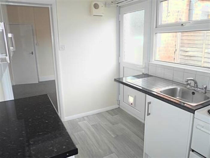 3 Bedroom Terraced House To Rent In Albany Road, Reading, Berkshire, RG30