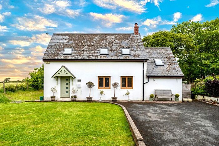 4 Bedroom Detached House For Sale In Penllergaer, Swansea, SA4