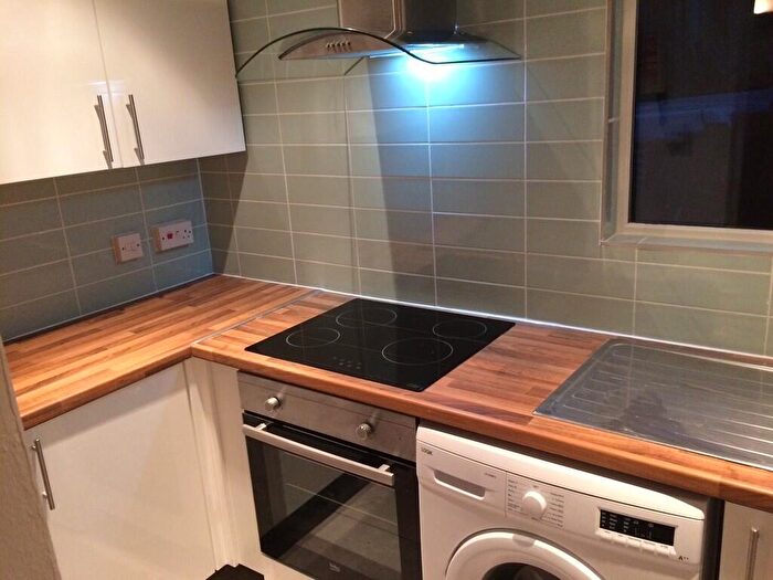 5 Bedroom Detached House To Rent In Withermoor Road, Winton, BH9