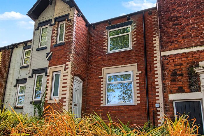 4 Bedroom Terraced House To Rent In Fylde Road, Ashton-On-Ribble, Preston, PR2