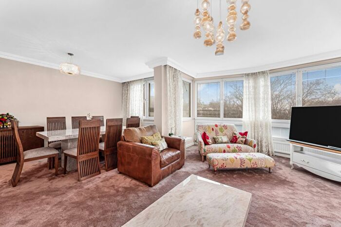 4 Bedroom Flat For Sale In Southacre, Hyde Park Crescent, W2