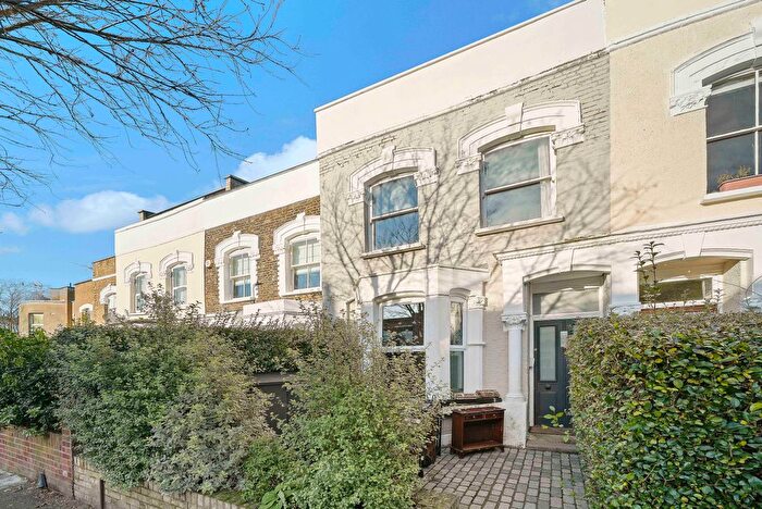 1 Bedroom Flat For Sale In Palatine Road, London, N16