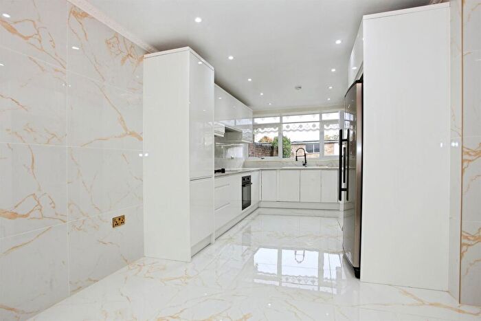 5 Bedroom Terraced House For Sale In Bramall Court, Peterborough, PE3