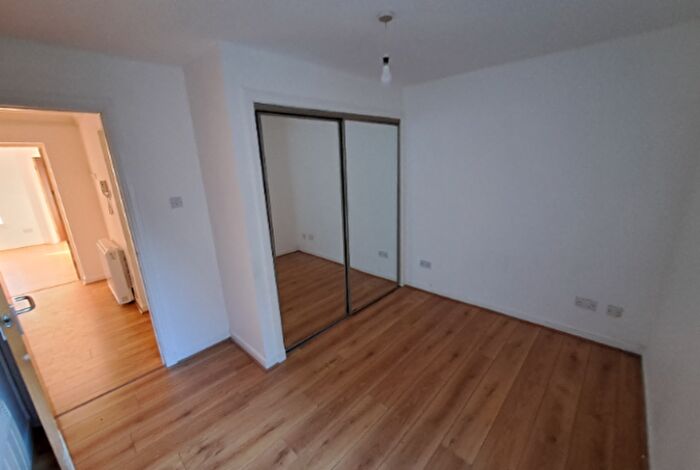 2 Bedroom Flat To Rent In /, Burgh Hall Street, G11