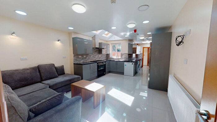 6 Bedroom House To Rent In Hubert Road, Selly Oak, B29