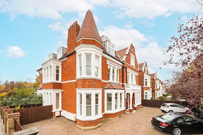 1 Bedroom Flat For Sale In Dromore Road, Putney, SW15