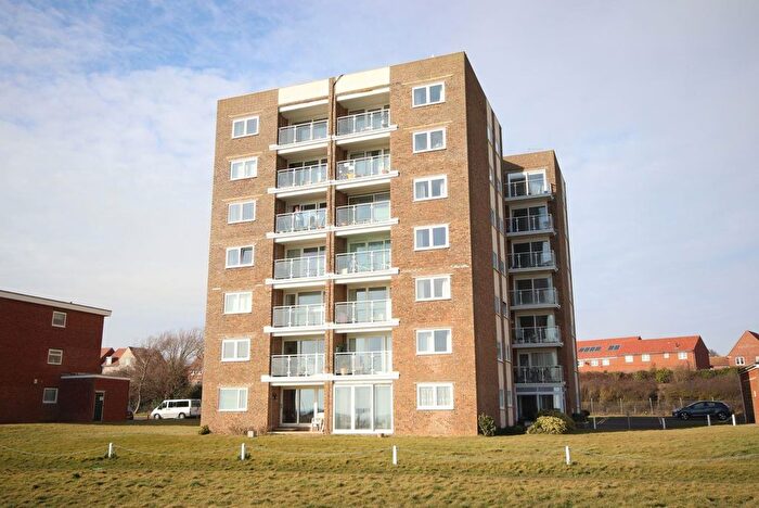 2 Bedroom Flat To Rent In Sutton Place, Bexhill-On-Sea, TN40