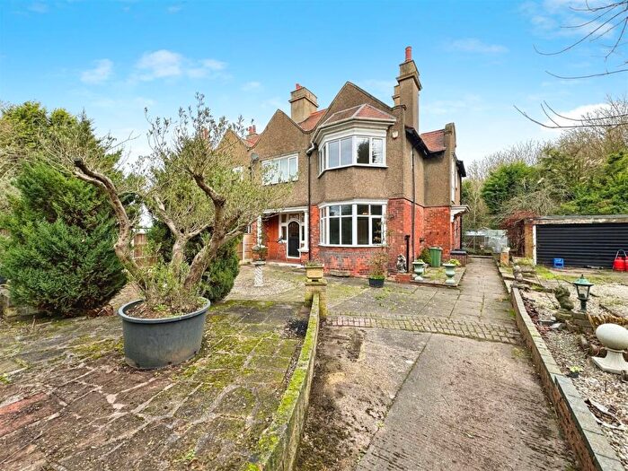 4 Bedroom Semi-Detached House For Sale In Manton Villas, Worksop, S80
