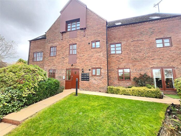 2 Bedroom Flat For Sale In Arden Mews, Kingsbury, Tamworth, Warwickshire, B78