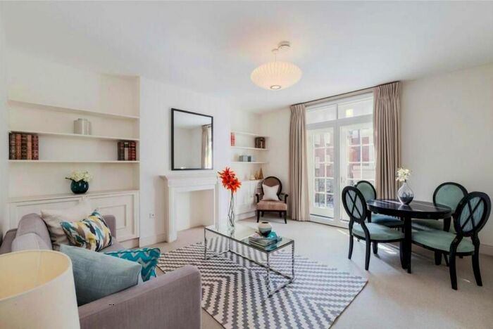 2 Bedroom Flat To Rent In Lees Place, London, W1K