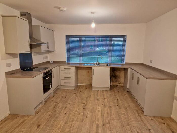 3 Bedroom Bungalow To Rent In Rectory Road, Sutton Coldfield, B75