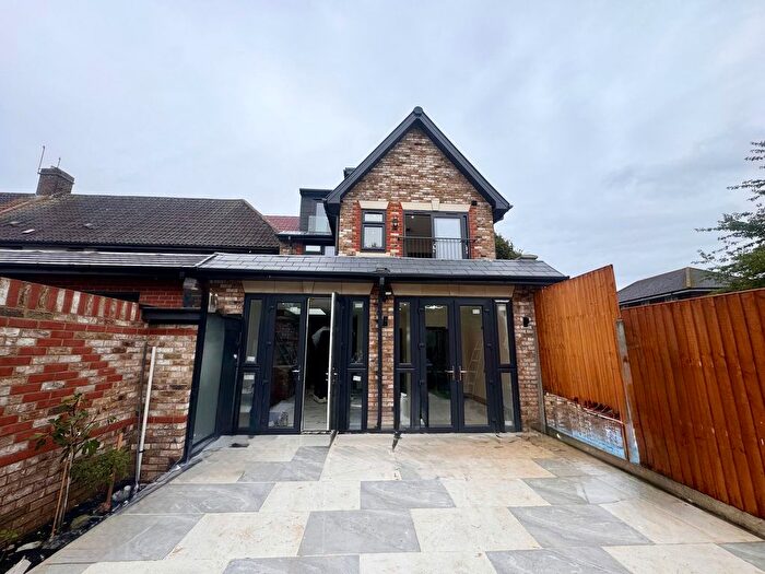 8 Bedroom Terraced House To Rent In Longridge Lane, Southall, UB1